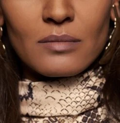 L’Oréal Paris Color Riche Free The Nudes Lipstick - Nude Matte - 06 No Hesitation - Bruin - 3,9 Gr -Beste Lip Winkel 1175x1200 3