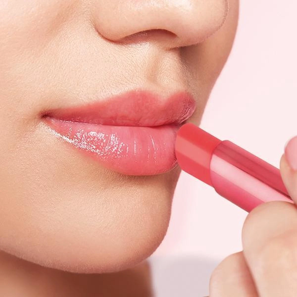 Golden Rose Glow Kiss Tinted Lip Balm PEACH SHAKE NO: 04 Met Hyaluronzuur, Vitamine E En SPF15 5 Golden Rose Glow Kiss Tinted Lip Balm PEACH SHAKE NO: 04 Met Hyaluronzuur, Vitamine E En SPF15 - Afbeelding 3