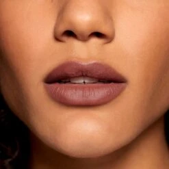 L’Oréal Paris Color Riche Free The Nudes Lipstick - 09 No Judgement - Bruin - Roze - 3,9 Gr -Beste Lip Winkel 1200x1200 250