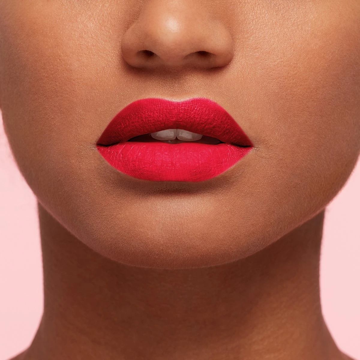 L’Oréal Paris Make-Up Designer Les Macarons Lippenstift - 828 Framboise Frenzy - Rood - Langhoudend - 6,7 Ml 6 L’Oréal Paris Make-Up Designer Les Macarons Lippenstift - 828 Framboise Frenzy - Rood - Langhoudend - 6,7 Ml - Afbeelding 4