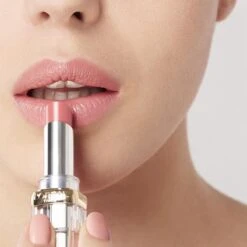 L'Oréal Paris Color Riche Shine Lipstick Lippenstift - 111 Pink Wonderland -Beste Lip Winkel 1200x1200 370