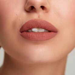 OK Beauty Long-Wear Waterproof Creamy Soft Lip Liner Pencil In Trendy Colors (FOXY) -Beste Lip Winkel 1200x1200 814