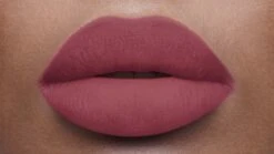 Yves Saint Laurent - Thin Frosting Lipstick With Leather Effect Rouge Pur Couture The Slim 2.2g 16 Rosewood Oddity -Beste Lip Winkel 1200x674 5