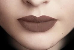 L'Oréal Paris Rouge Signature Lippenstift - 117 I Stand - Nude - Matte Vloeibare Lipstick 18 L'Oréal Paris Rouge Signature Lippenstift - 117 I Stand - Nude - Matte Vloeibare Lipstick -Beste Lip Winkel 1200x800 21