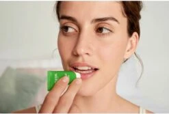 Weleda Skin Food Lip Balm 10 Weleda Skin Food Lip Balm -Beste Lip Winkel 1200x810