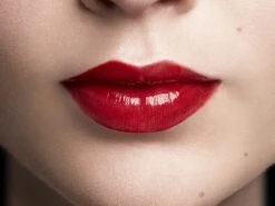 L'Oréal Paris Color Riche Shine Lippenstift - 352 BeautyGuru -Beste Lip Winkel 1200x900 1