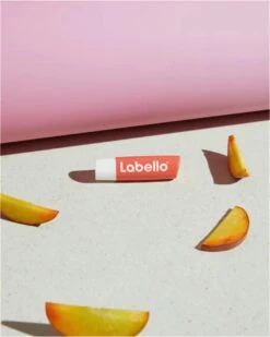 Labello Fruity Shine Peach Lippenbalsem - 5.5ml -Beste Lip Winkel 959x1200 1