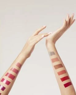 L'Oréal Paris Color Riche Shine Lippenstift - 352 BeautyGuru -Beste Lip Winkel 960x1200 7